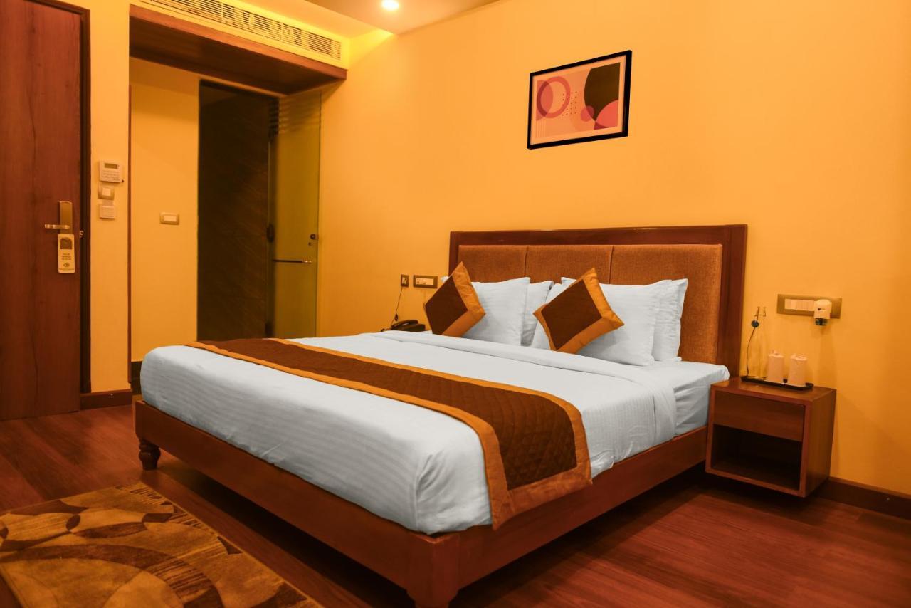 The Abhyudyam Ganga Hotel Haridwar Exterior photo