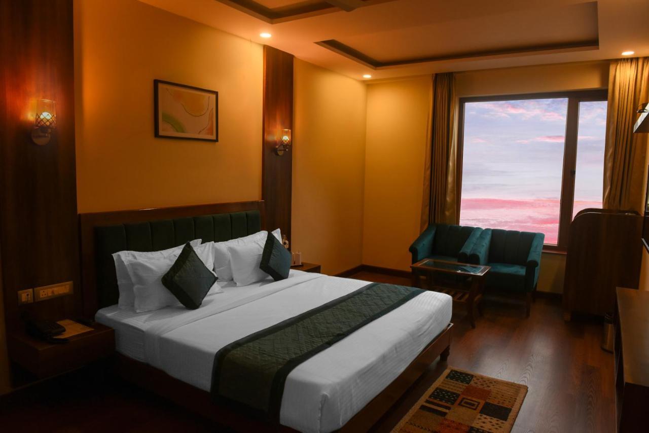 The Abhyudyam Ganga Hotel Haridwar Exterior photo